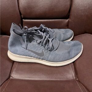 Nike flyknit free rn